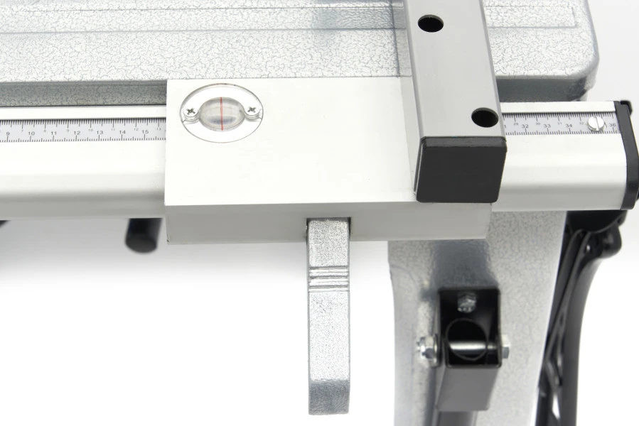 HBM 2000 Watt Cirkelzaagtafel Met Roltafel En 315 Mm Zaagblad - Afbeelding 12